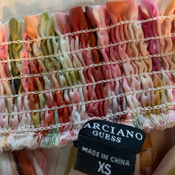 Floral in spring - Picture 2 of 3